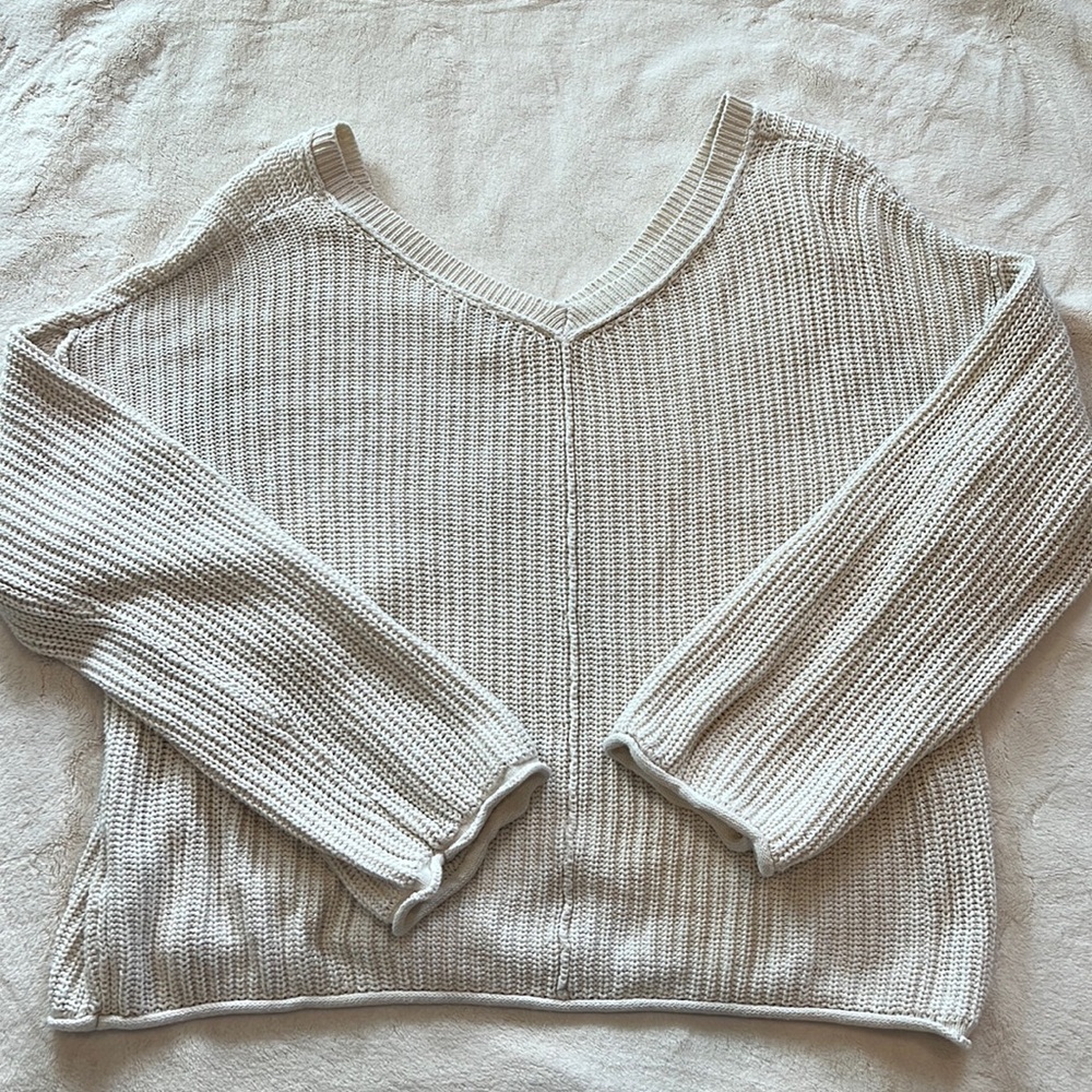 American Eagle size large sweater